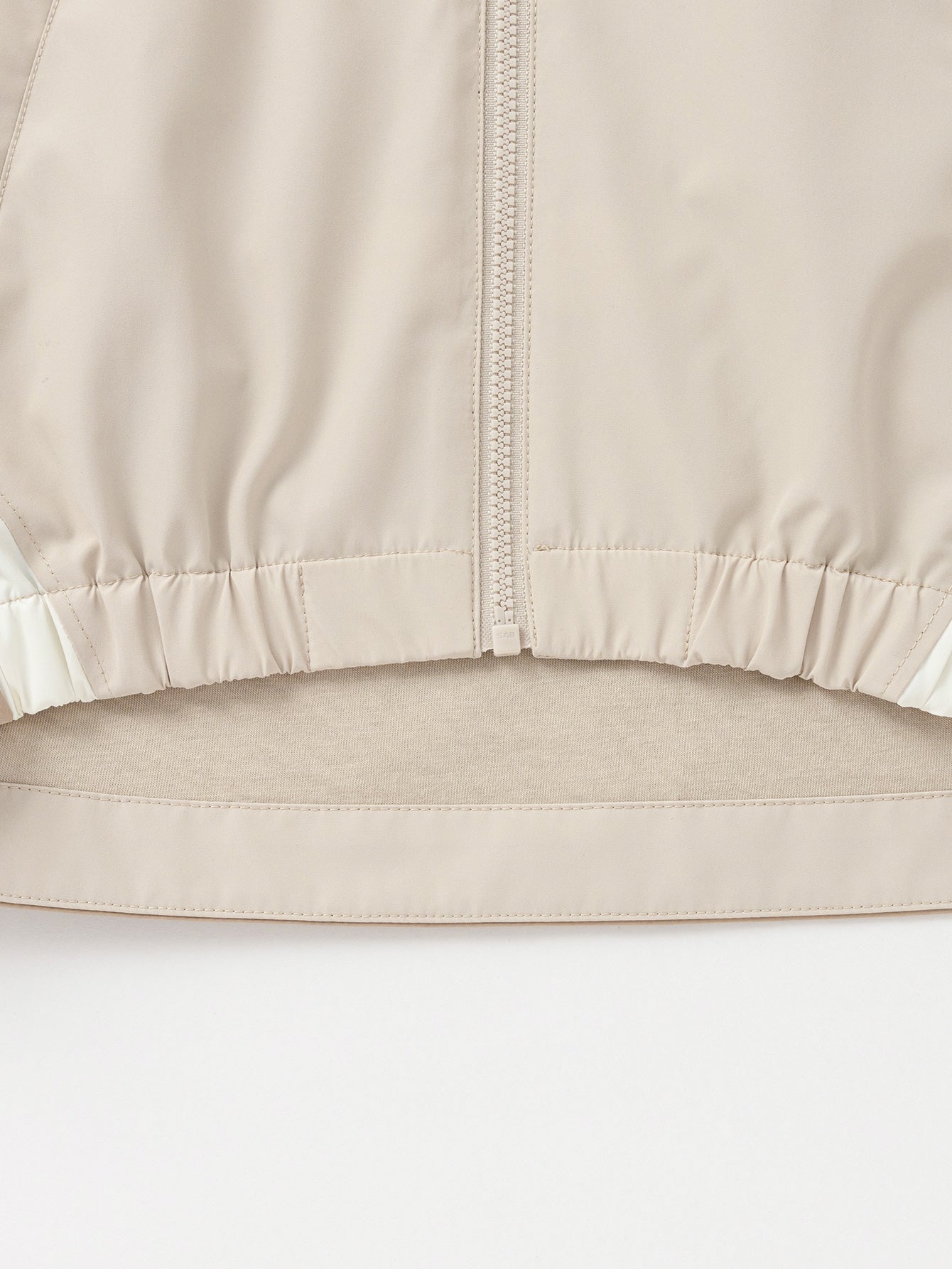 Xhaketë Classic Hood – Bezhë 🤎