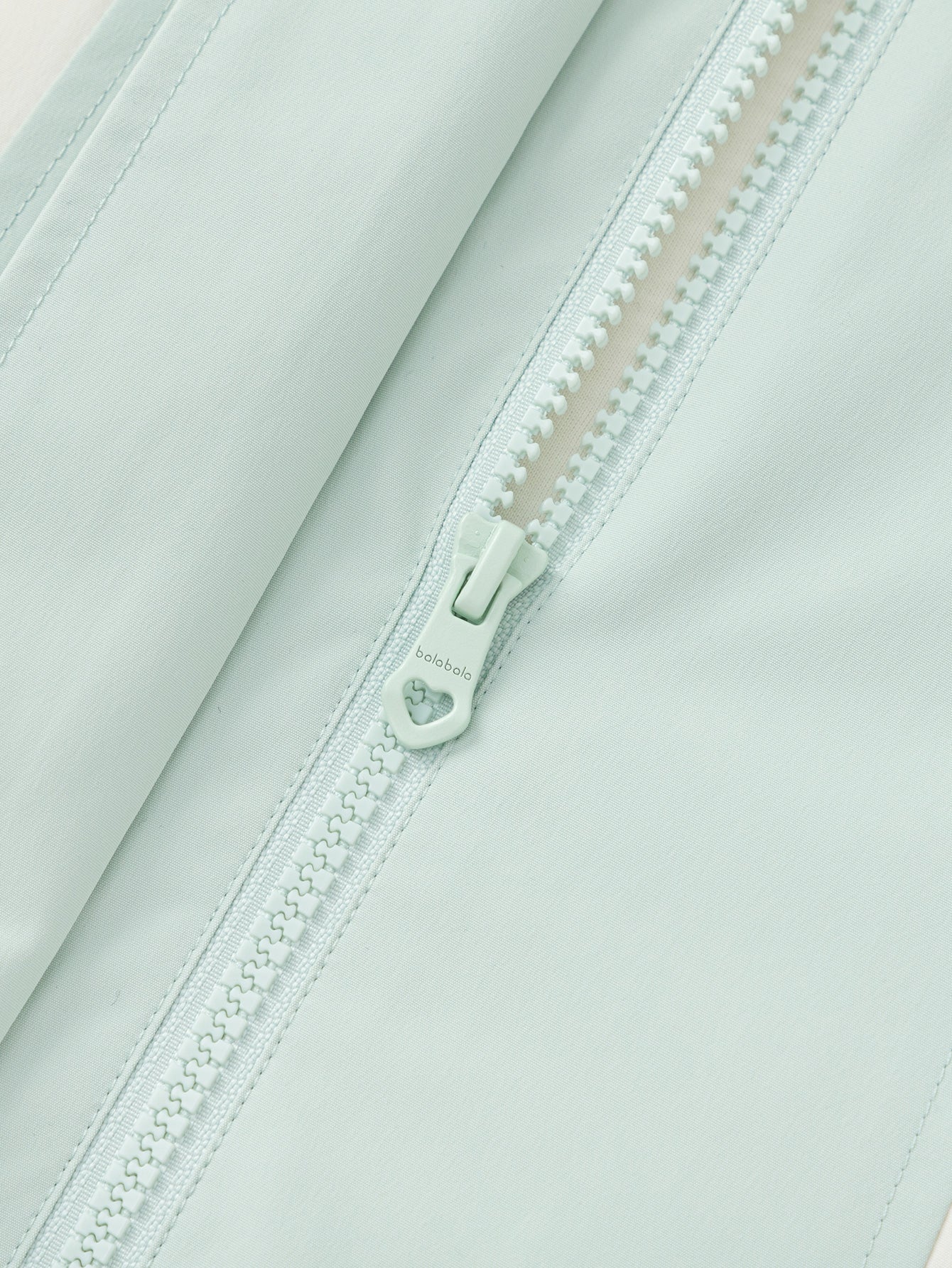 Xhaketë Light Explorer – Mint 🌿