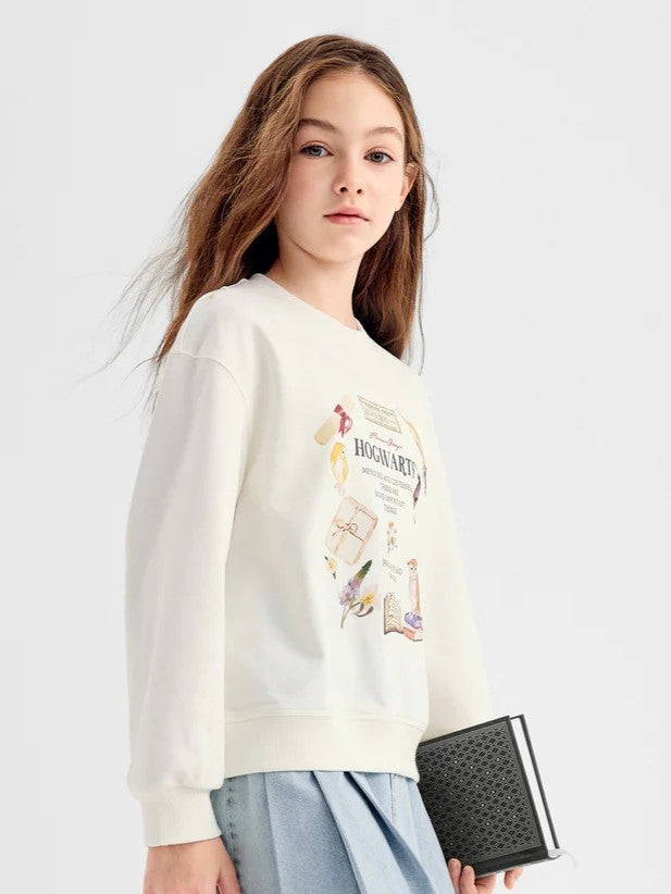 Pulovër Bookish Dreams 🤍