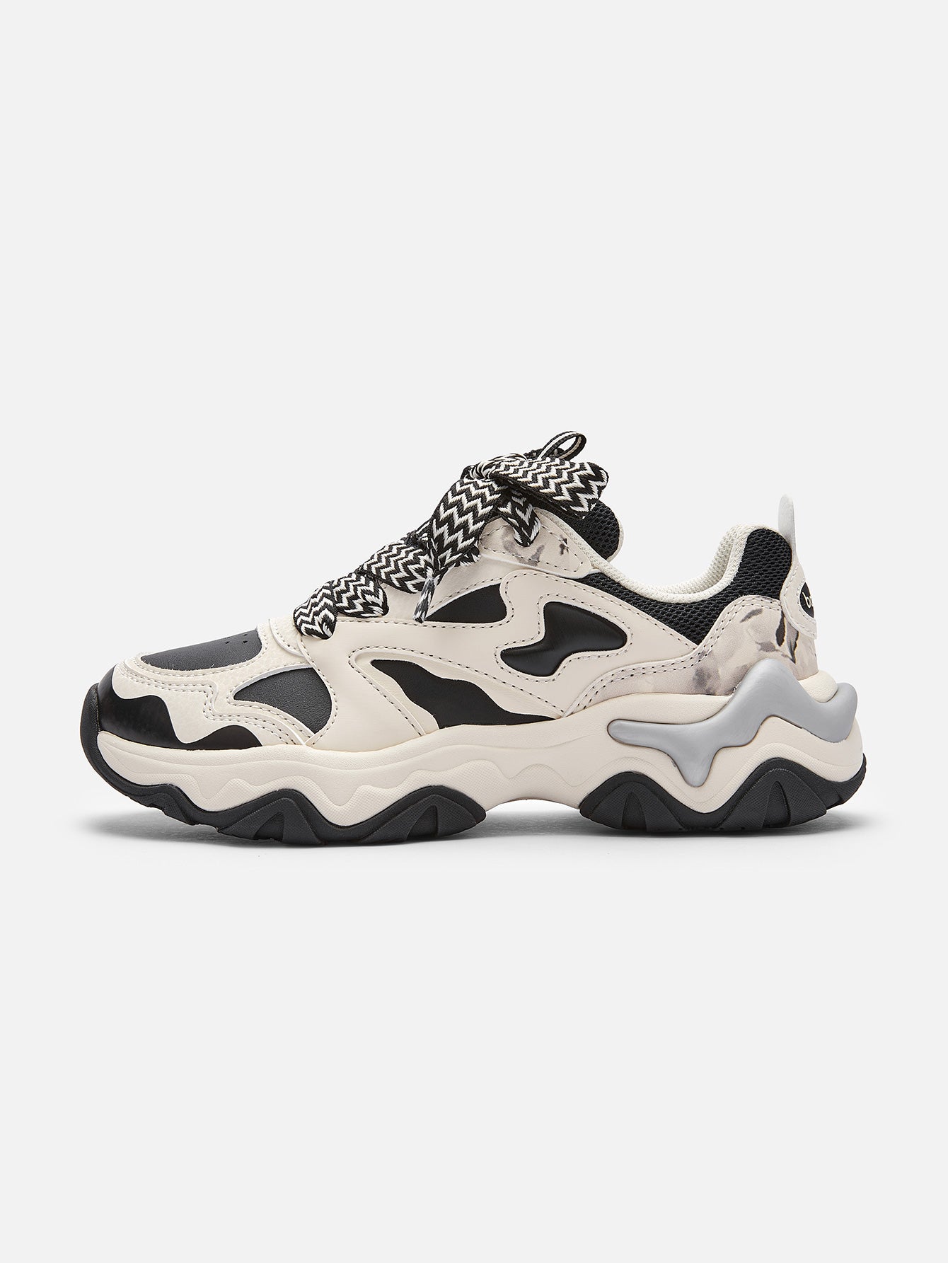 Atlete Fun Wave – Black & White 👟