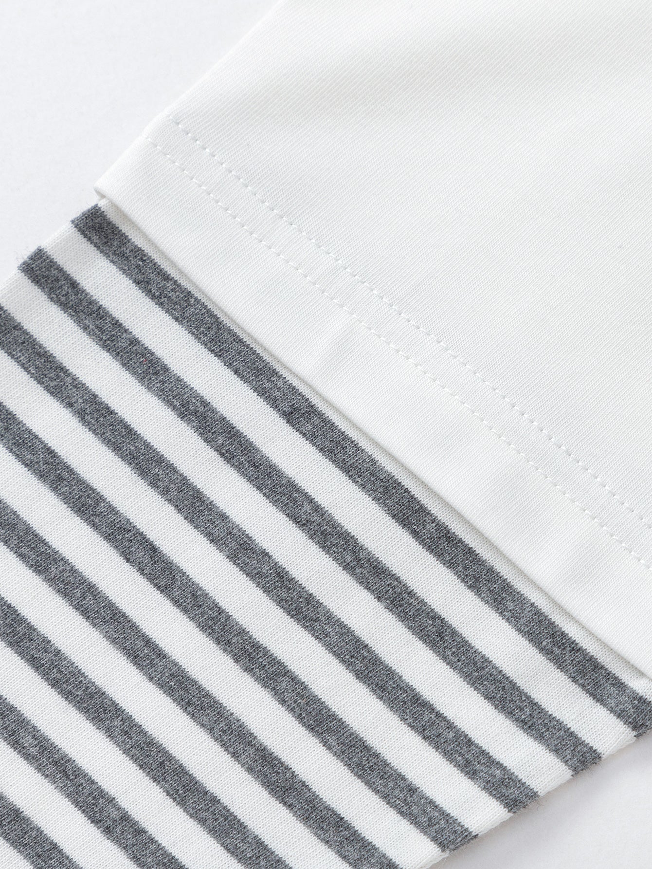 Bluza Happy Time – Stripe Sleeves 😀