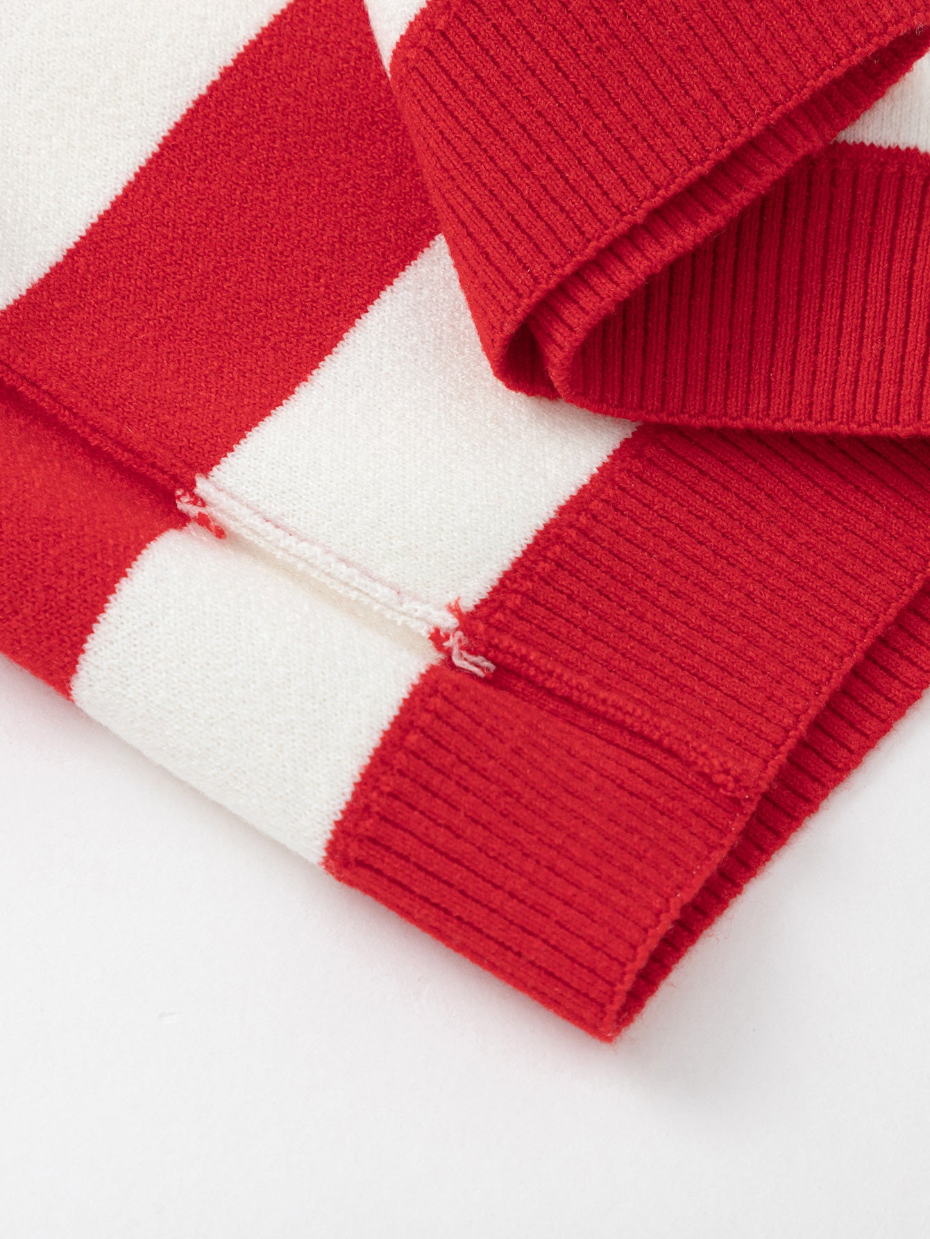 Pulovër Candy Stripe 🍬