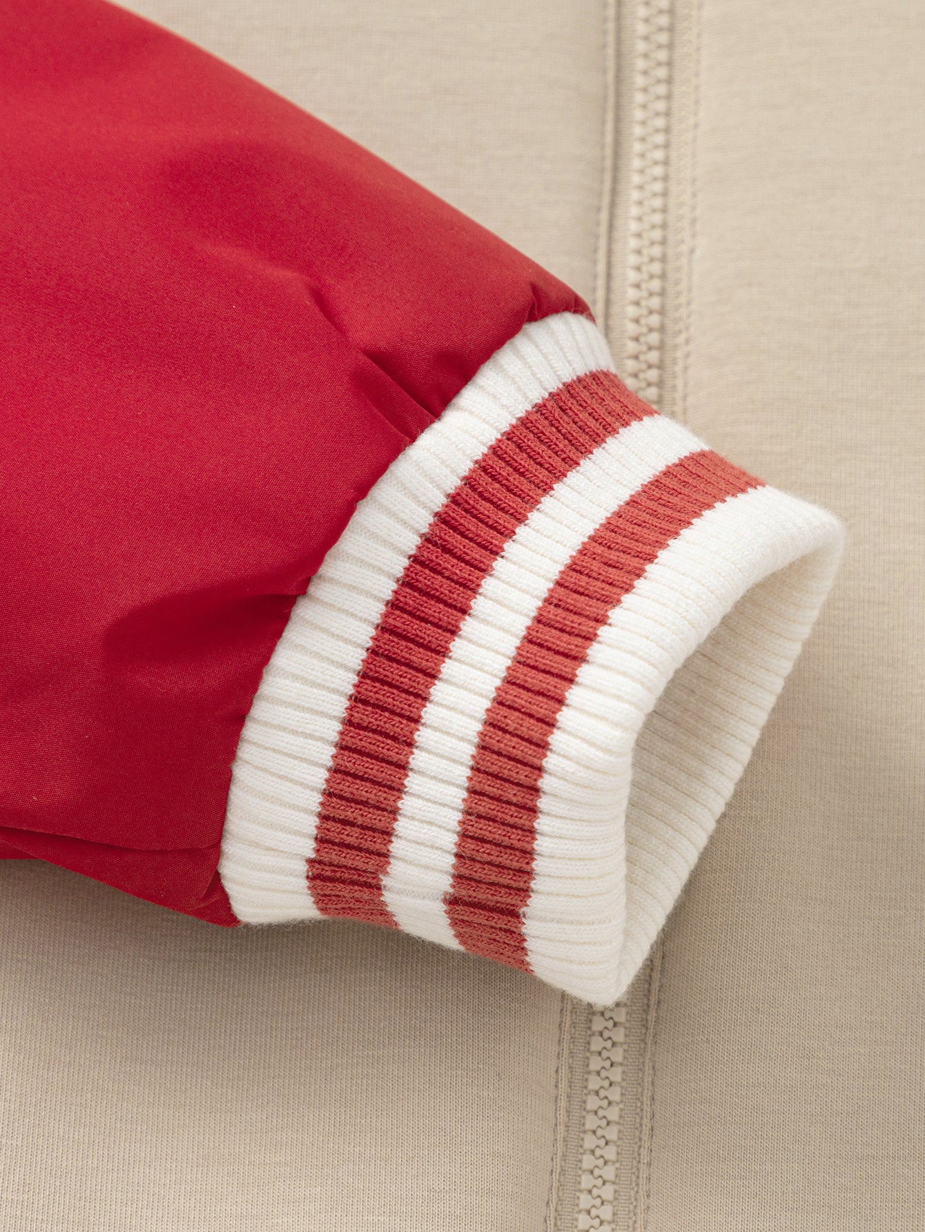 Xhaketë Playful Varsity 🚀