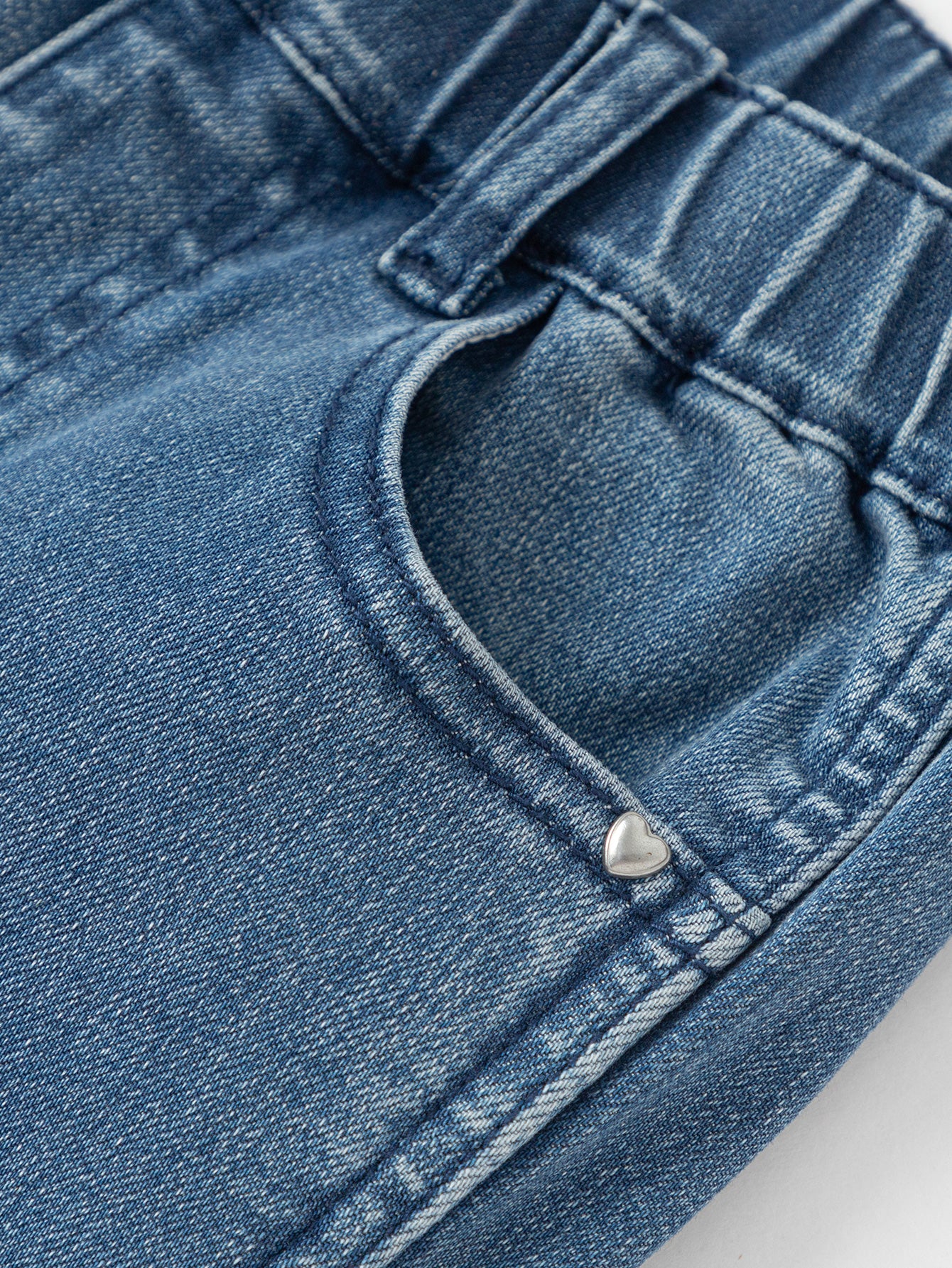 Pantallonat Flared Denim – Classic Blue 👖