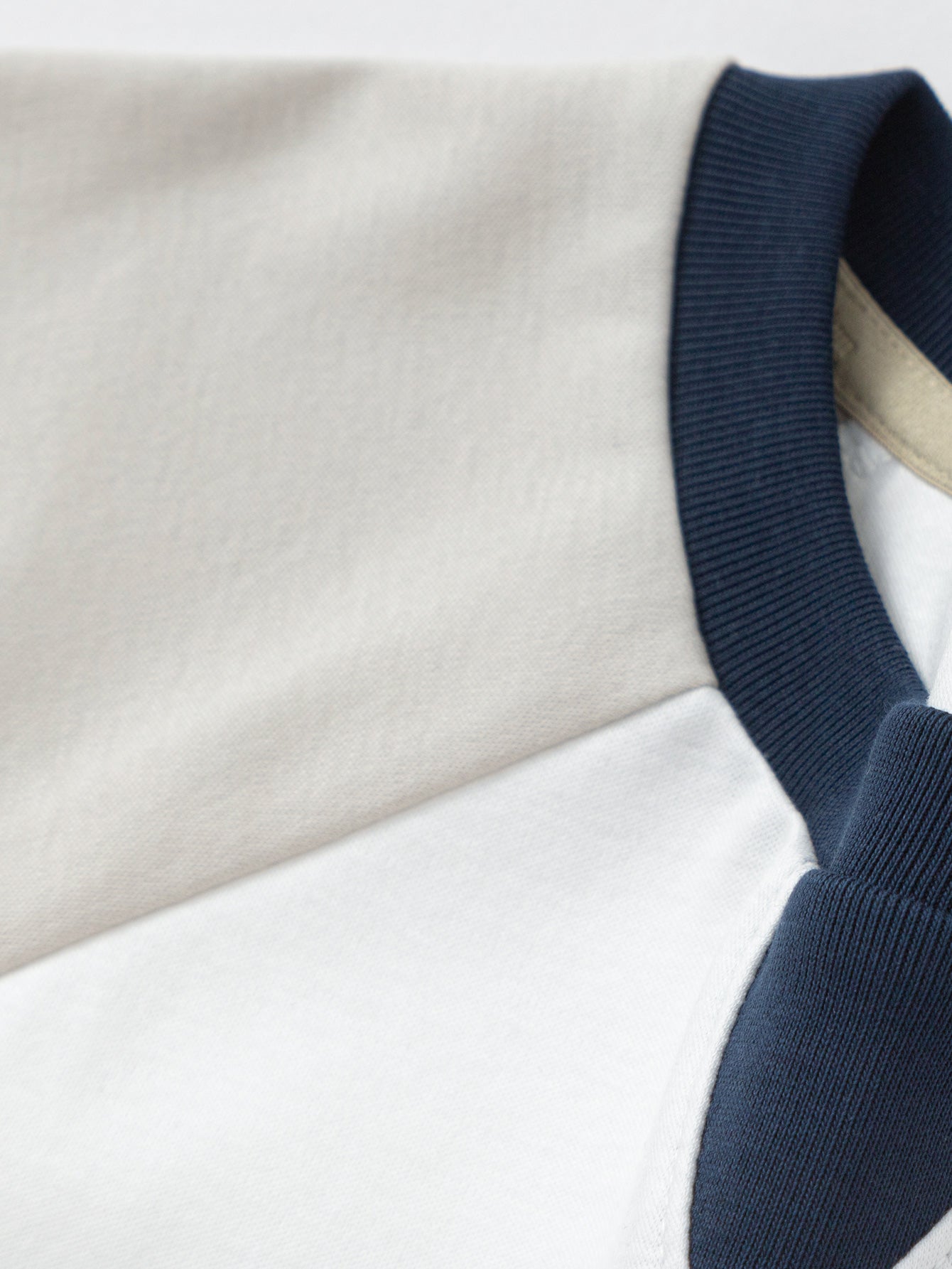 Bluzë Bonjour Paris 🎥