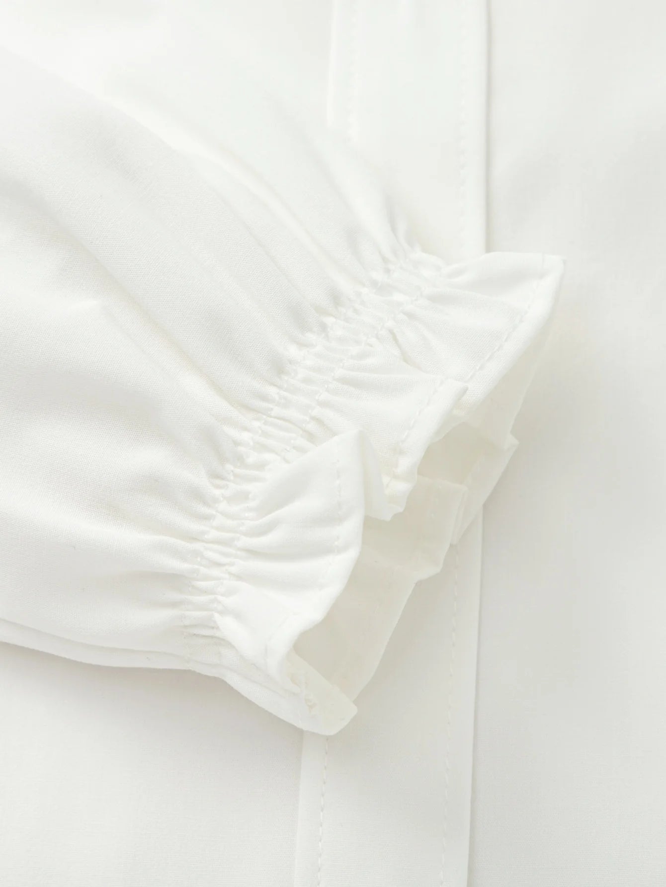 Këmishë Ruffle Collar 🤍