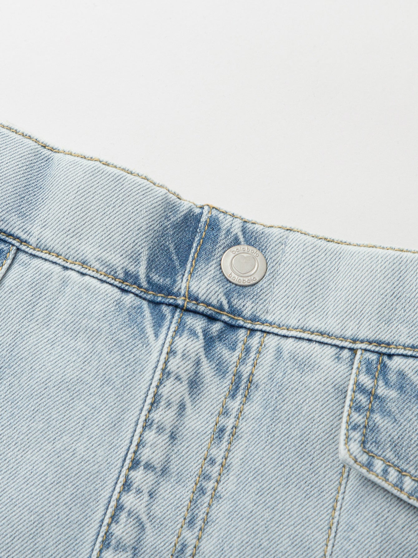 Fund Lightwash Pleated Denim ✨